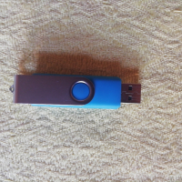 USB памет, с два порта за компютър и телефон, 1.82 GB - само по телефон!, снимка 2 - USB Flash памети - 36448200