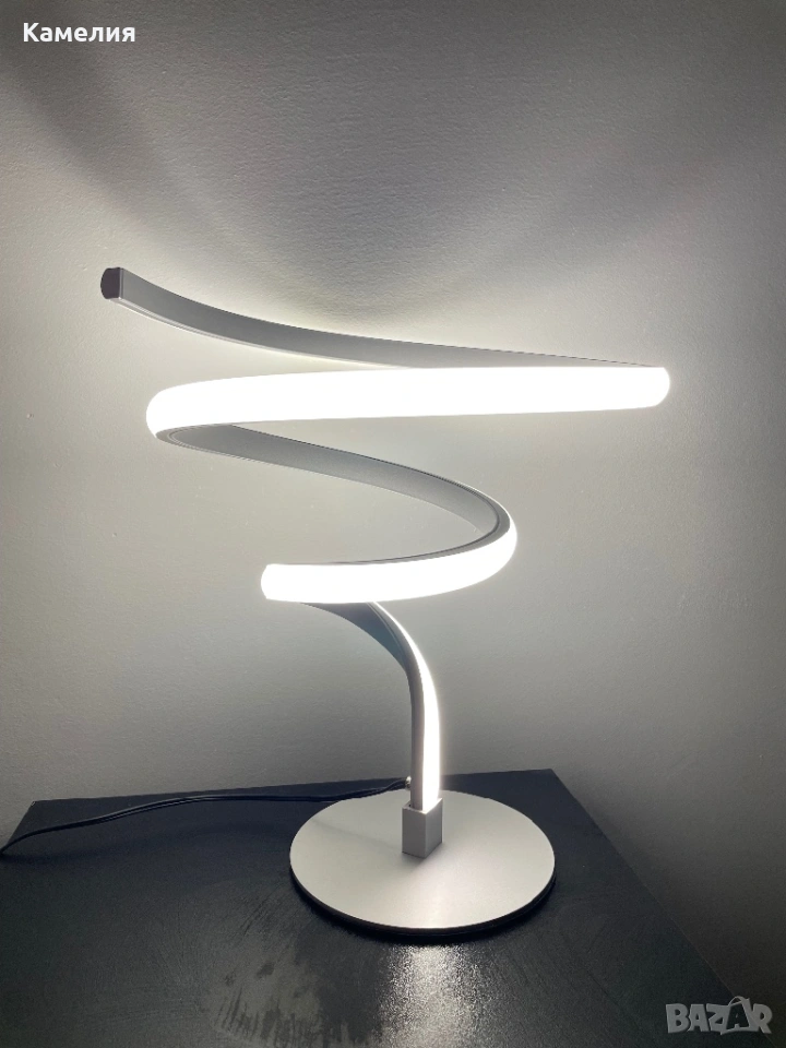 Спираловидна лед лампа, снимка 1