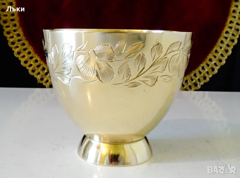 Бронзова чаша за уиски,гравирана. , снимка 1