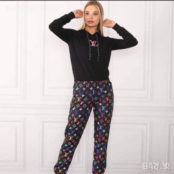 Дамски екип , снимка 1