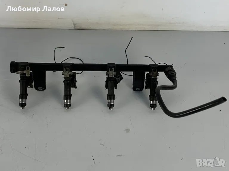 Горивна рейка с дюзи Дачия Сандеро Dacia Sandero 8200494284 0280158034, снимка 1