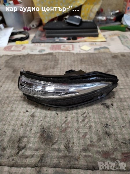 Toyota RAV-4 (2013-2018) мигач-дясно огледало, снимка 1