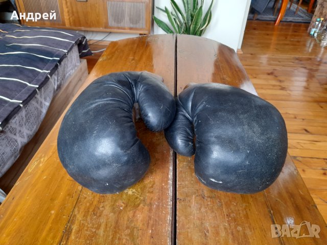 Стари боксови ръкавици, снимка 1 - Бокс - 43989807