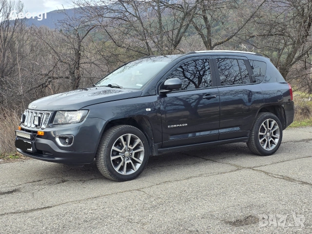 Jeep Compass


2.2 Limited 4x4, снимка 5 - Автомобили и джипове - 53540455