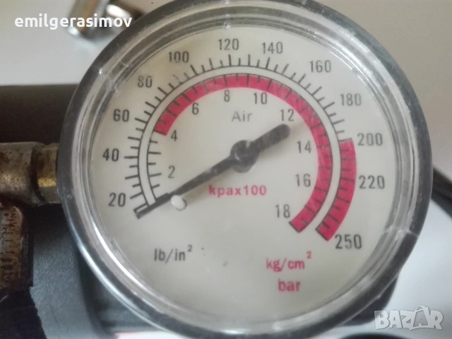 Компресор за гуми., снимка 6 - Аксесоари и консумативи - 53506327