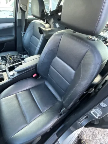 естествена кожа кожен салон с шев мерцедес ц класа w204 комби, снимка 2 - Части - 49698920
