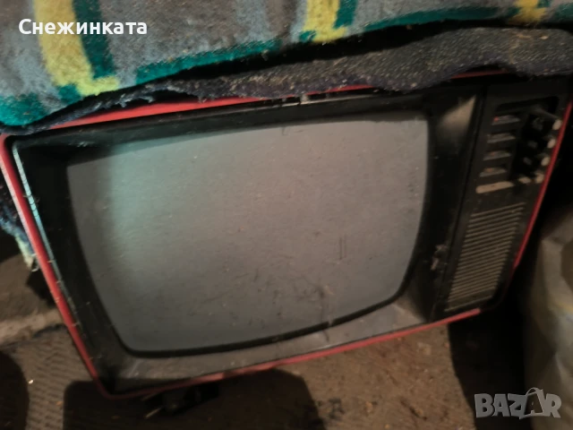 Стари телевизори, снимка 3 - Други ценни предмети - 51117422