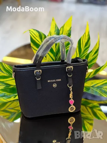 Michael Kors дамски чанти различни цветове , снимка 2 - Чанти - 48241568