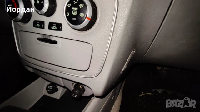 Продвам Hyundai Sonata 2.0i Газ/бензин, снимка 5 - Автомобили и джипове - 52690918