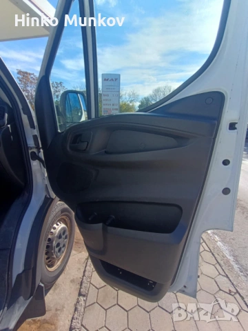 Ивеко макси база 2018 перфектен, снимка 9 - Бусове и автобуси - 53298324