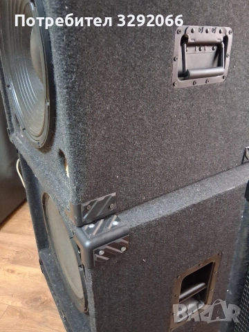 музика 2 15 инча и 2 бас каси и стъпало Behringer Km 1700