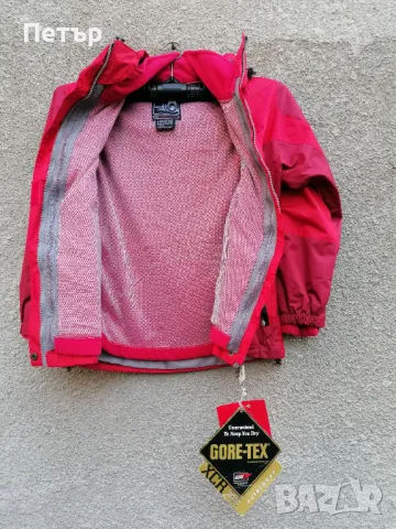 Продавам чисто ново червено малко дамско яке от две части The North Face , снимка 8 - Якета - 48406268