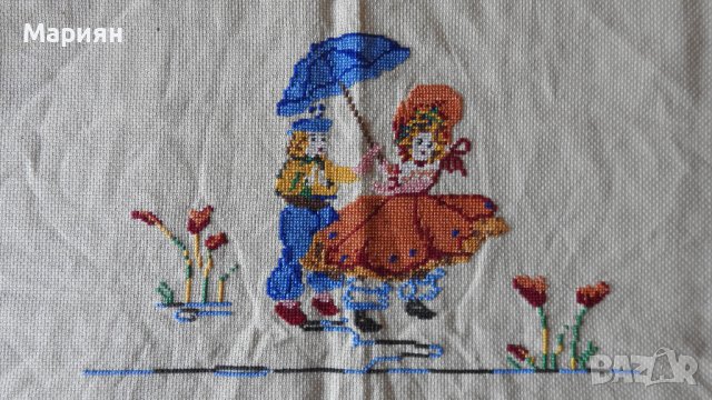 Ръчно Бродирано Каре, снимка 2 - Декорация за дома - 43274523