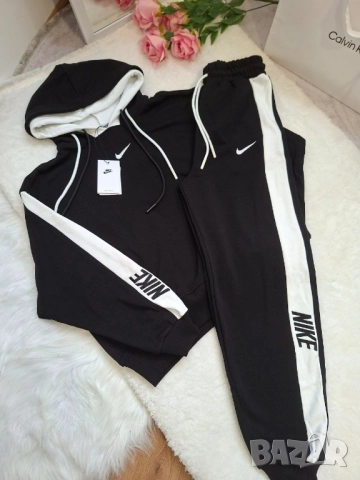 дамски екипи Nike , снимка 6 - Спортни екипи - 51564613
