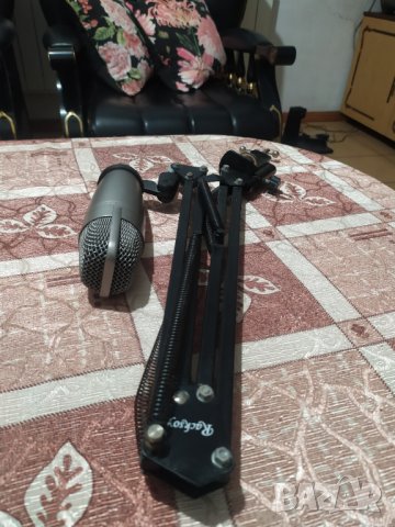 USB студиен микрофон Samson + стойка, снимка 9 - Микрофони - 43732402