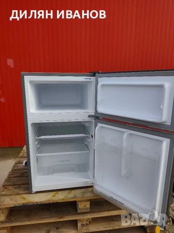 Малък хладилник с фризер., снимка 4 - Хладилници - 53579723