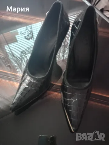 Високи обувки Versace 38н, снимка 2 - Дамски обувки на ток - 49032516