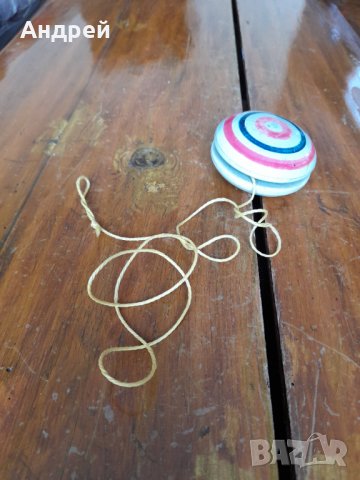 Стара играчка Йо-Йо, снимка 3 - Антикварни и старинни предмети - 32534882