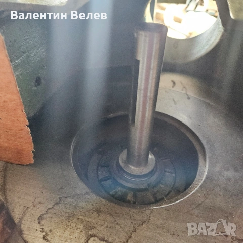 фреза с каретка мотор 5,5 kw.-ITALY ,шпиндел ф 30мм., снимка 6 - Други машини и части - 53516584