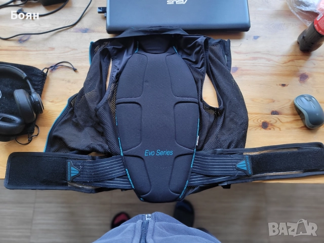 Продавам сноуборд/ски детски протектор за гръб, снимка 3 - Зимни спортове - 52790539