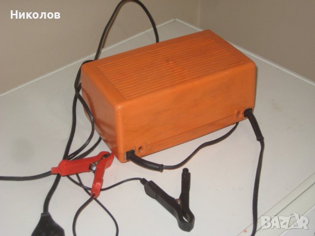 Зарядно за акумулатор Бош, снимка 2 - Аксесоари и консумативи - 43169442
