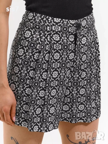 дамски къси панталони