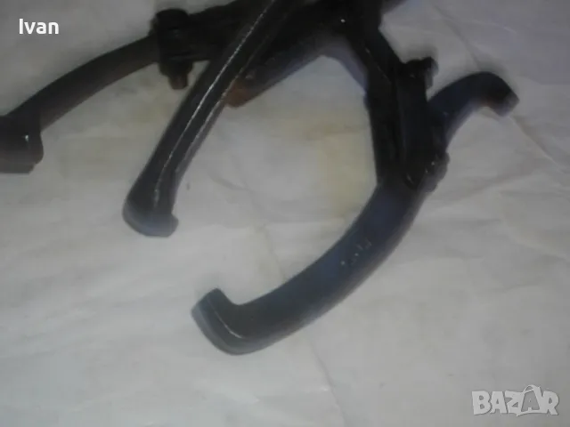 Немска Голяма СТАРО КАЧЕСТВО РЪЧНА СКОБА ТРИРАМЕННА ЗА ВАДЕНЕ НА ЛАГЕРИ 6 инча-15,24см, снимка 10 - Други инструменти - 47506972