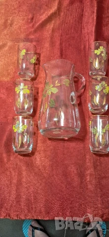 Стар сервиз чаши за вино 