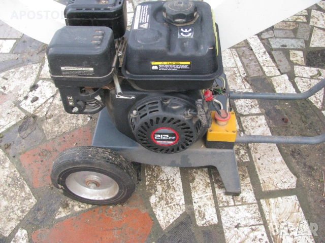 Дробилка за клони бензинова , снимка 2 - Градинска техника - 53249556