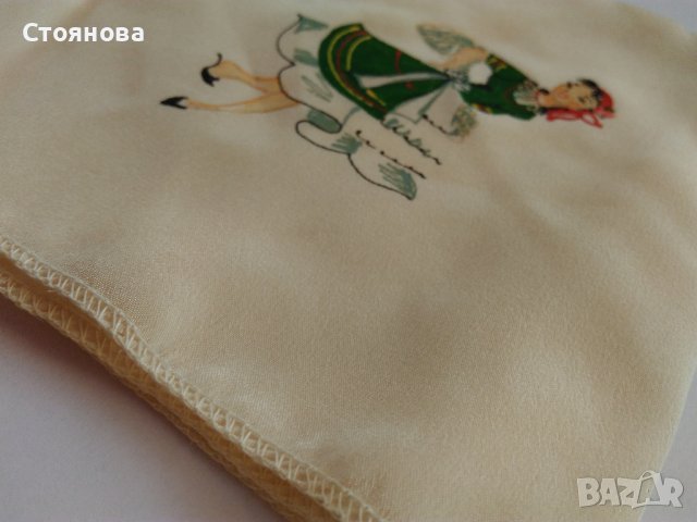 Колекционерски копринени рисувани дамски кърпички, снимка 8 - Колекции - 36716949