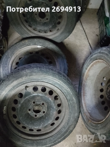 Зимни гуми с джанти и тасове - 205
