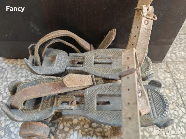 Много стари ролкови кънки , снимка 3 - Антикварни и старинни предмети - 48055510