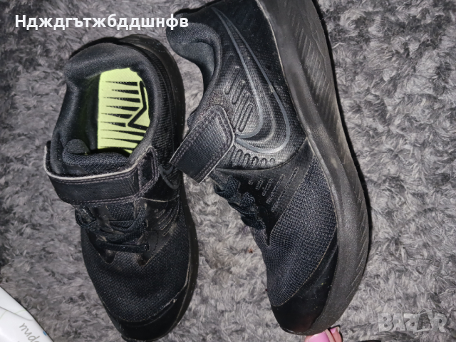 Mаратонки Nike 28.5 номер, снимка 2 - Детски маратонки - 44585592