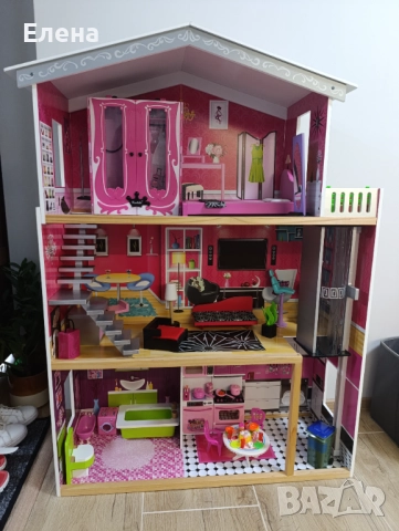 Дървена къща за кукли с обзавеждане, асансьор и аксесоари, снимка 2 - Играчки за стая - 52004782