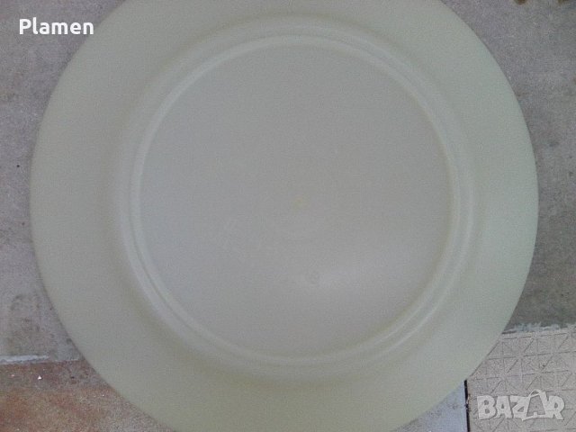 Стари пластмасови чинии 6 броя на завод Родина, снимка 1