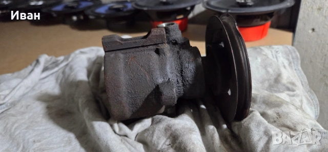 Хидравлична помпа VW Golf 3 , снимка 2 - Части - 53421910