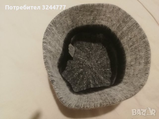 Зимна дамска шапка, снимка 2 - Шапки - 43232733
