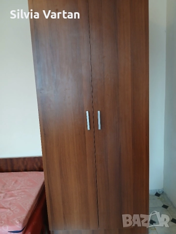 Гардероб с две крила