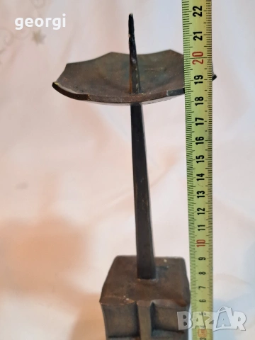 масивен бронзов свещник 33/1, снимка 4 - Декорация за дома - 53382744