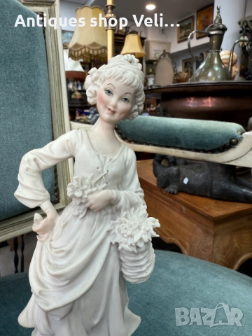 Колекционерска фигура Capodimonte №7657, снимка 2 - Антикварни и старинни предмети - 52583044