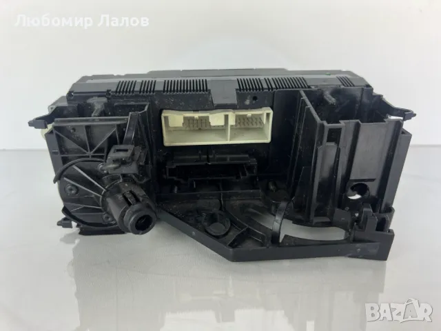 Панел управление климатик VW Touran 1.9 тди, снимка 2 - Части - 47630006
