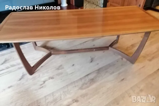 Продавам холна маса за кафе перфектна , снимка 1