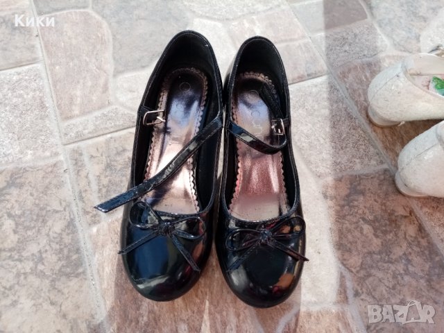 Черни лачени официални обувки с токчета, снимка 1