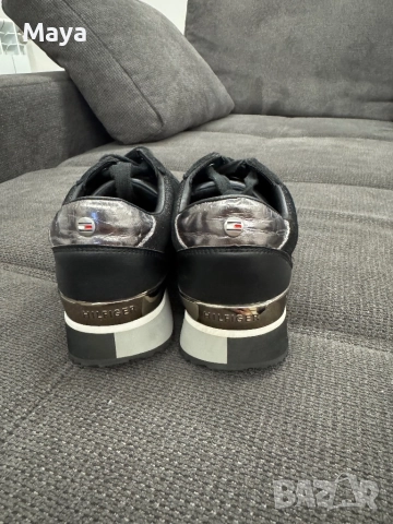 Дамски обувки Tommy Hilfiger, снимка 3 - Маратонки - 52406557