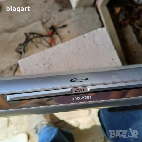 dvd плеар 2 броя., снимка 4 - Плейъри, домашно кино, прожектори - 53569271