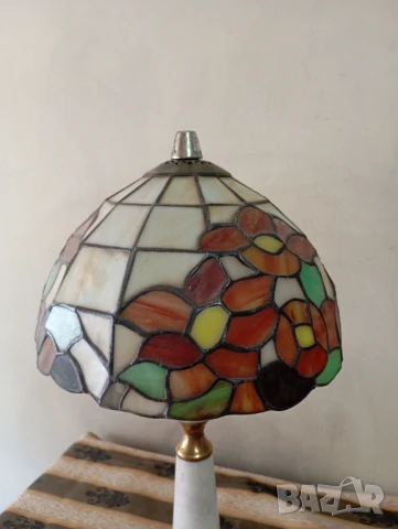 Настолна лампа в стил тифани, снимка 3 - Настолни лампи - 51102466