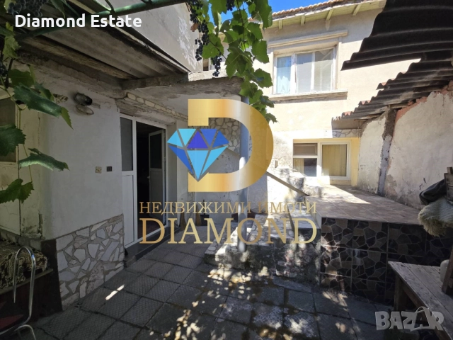 Двуетажна къща в село Ябълково, общ. Димитровград
