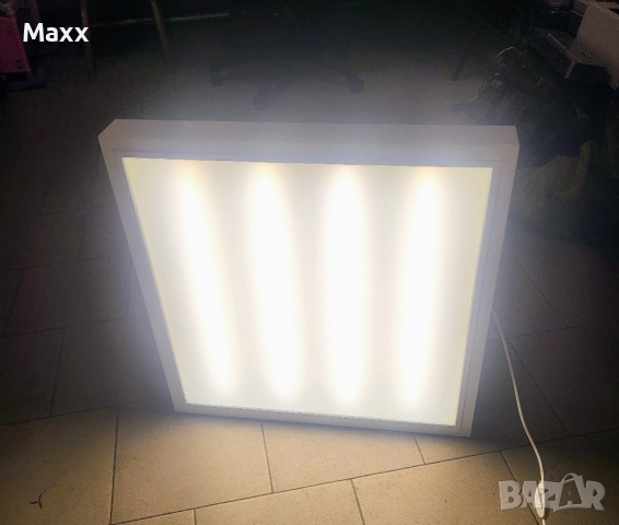 Продавам LED лампа 