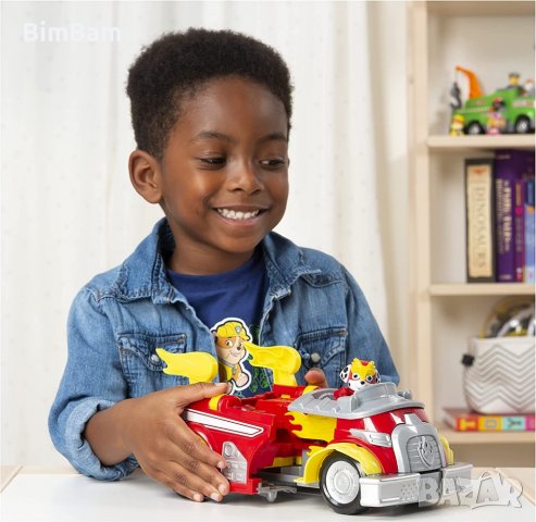 Paw Patrol Marshall's Powered Up Firetruck / Пес Патрул - Маршал, снимка 6 - Коли, камиони, мотори, писти - 38315559