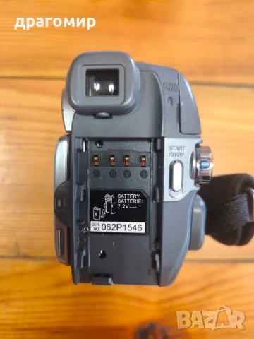 JVC GR-D720E видеокамера Mini DV , снимка 5 - Камери - 51298392